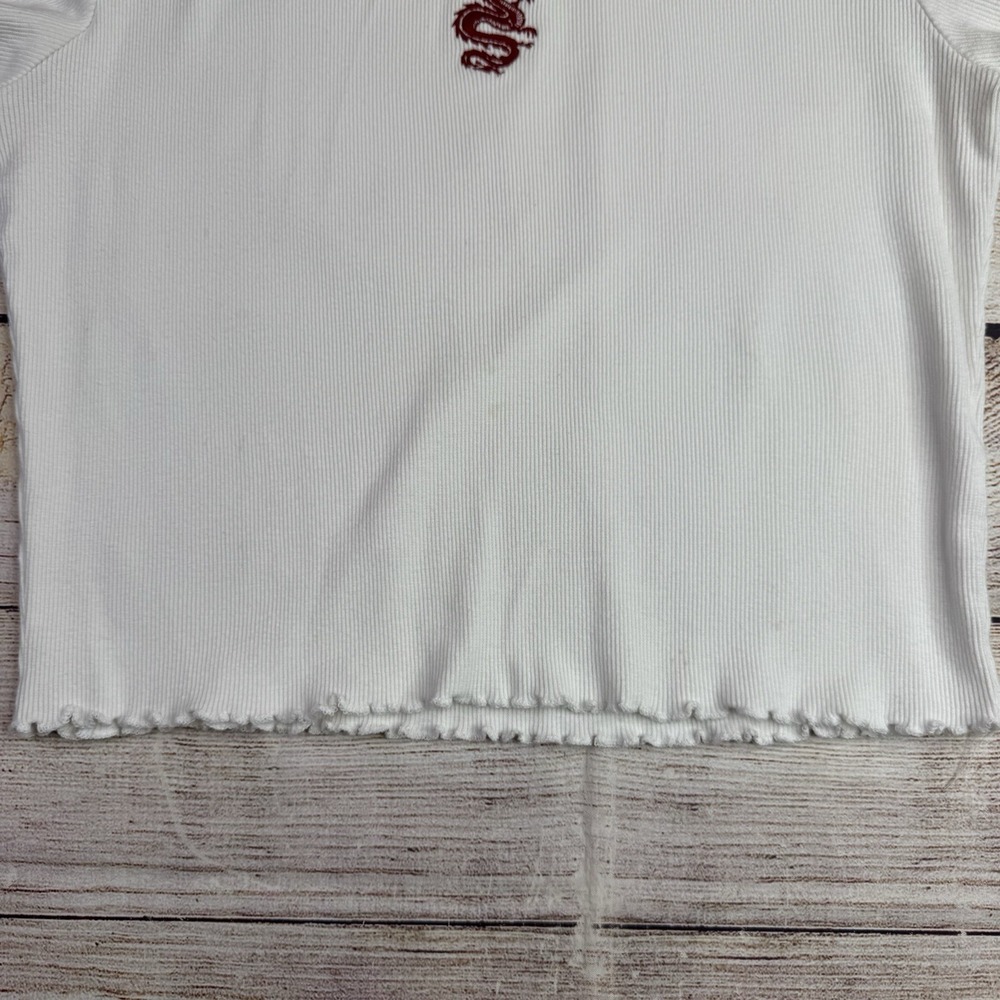 Hollister White Baby‎ Tee Red Dragon Embroidery Ribbed Stretch Top M Y2K Style - Picture 5 of 8